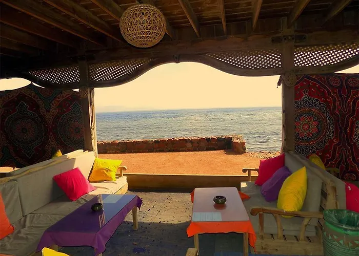 Christina Beach Palace Hotel 3*