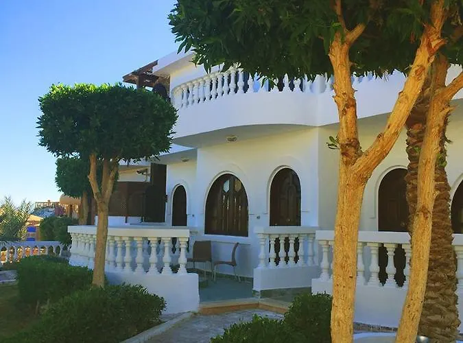 Christina Beach Palace