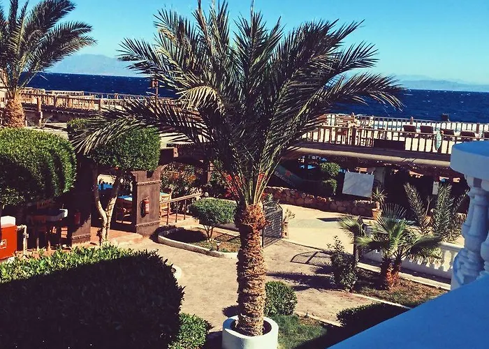 Christina Beach Palace 3*