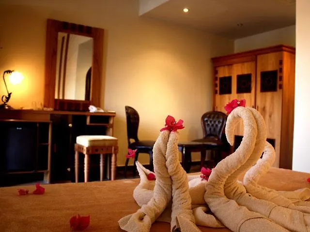 Christina Beach Palace Hotel