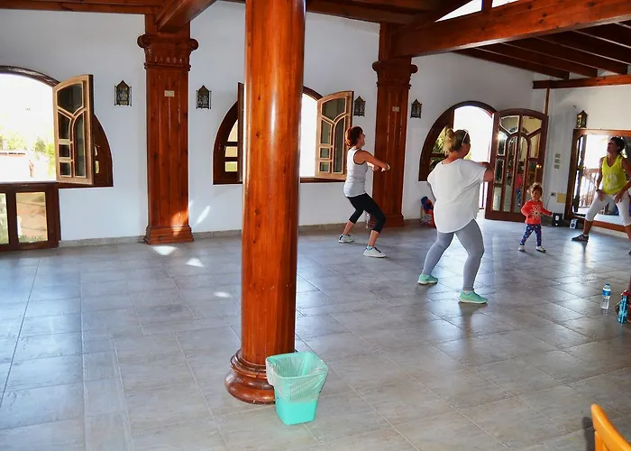 Hotel Christina Beach Palace