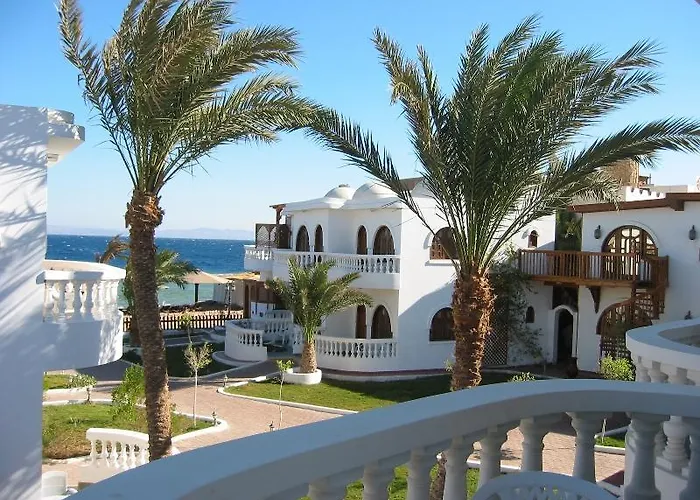 Hotel Christina Beach Palace
